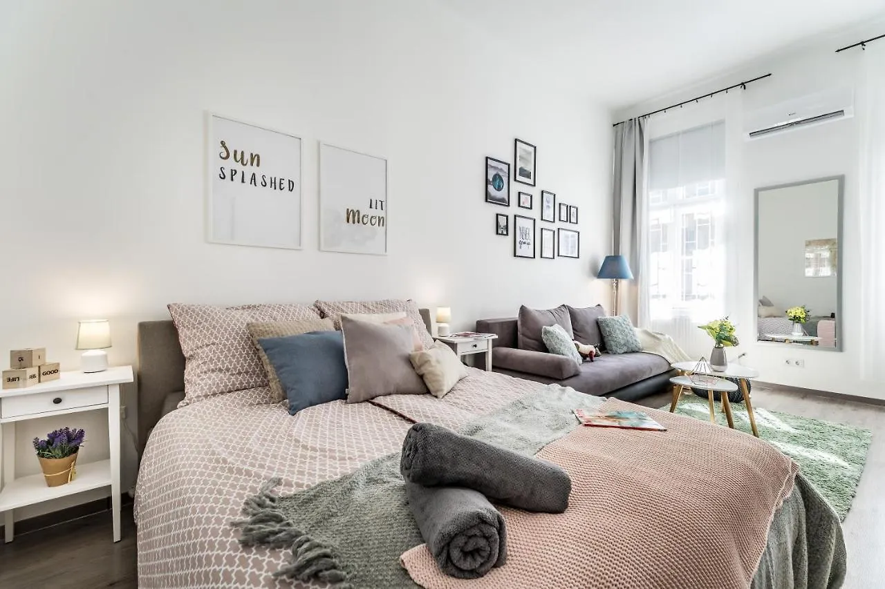 Sun-Splashed Retreat In The Heart Of A Vibrant Quarter Budapest